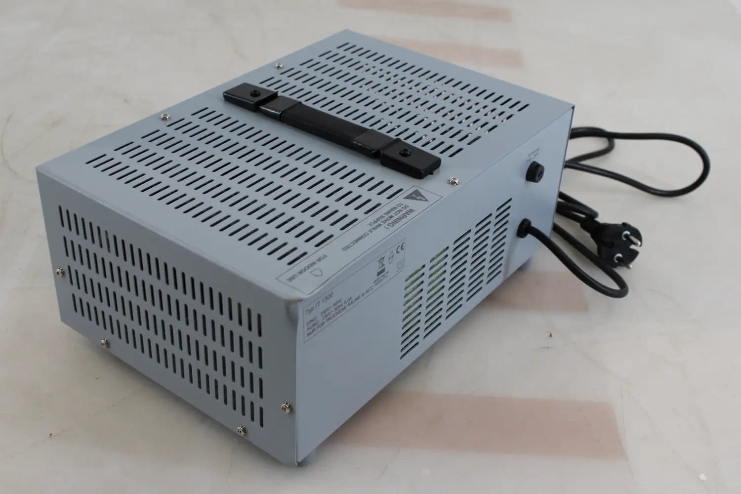 B-Ware Voltcraft It1500 Universal Labor Trenn Transformator 1500 Va 230 V Siehe Text/Foto - 4016138522662