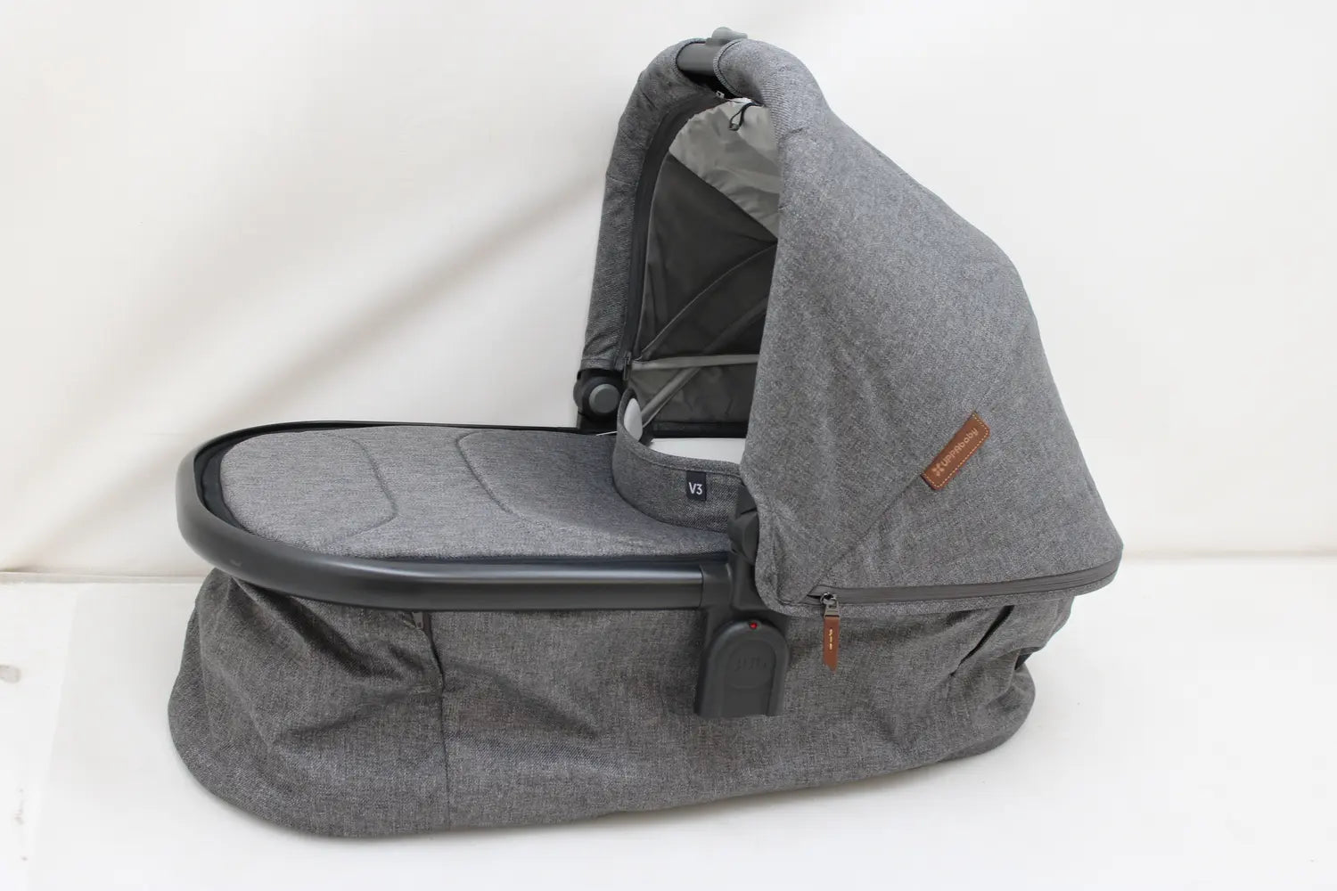 B-Ware Uppababy Vista V2 Kombikinderwagen + V3 Babywanne Set - 1
