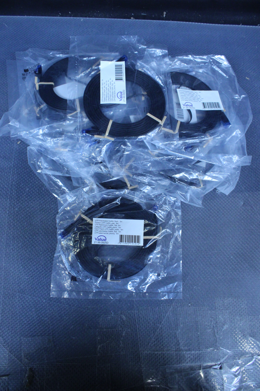 B-Ware Value Patchkabel Netzwerkkabel Kat.6 A Cat.6a Flachkabel Utp Schwarz 5 M 20 Stück - 7611990145454