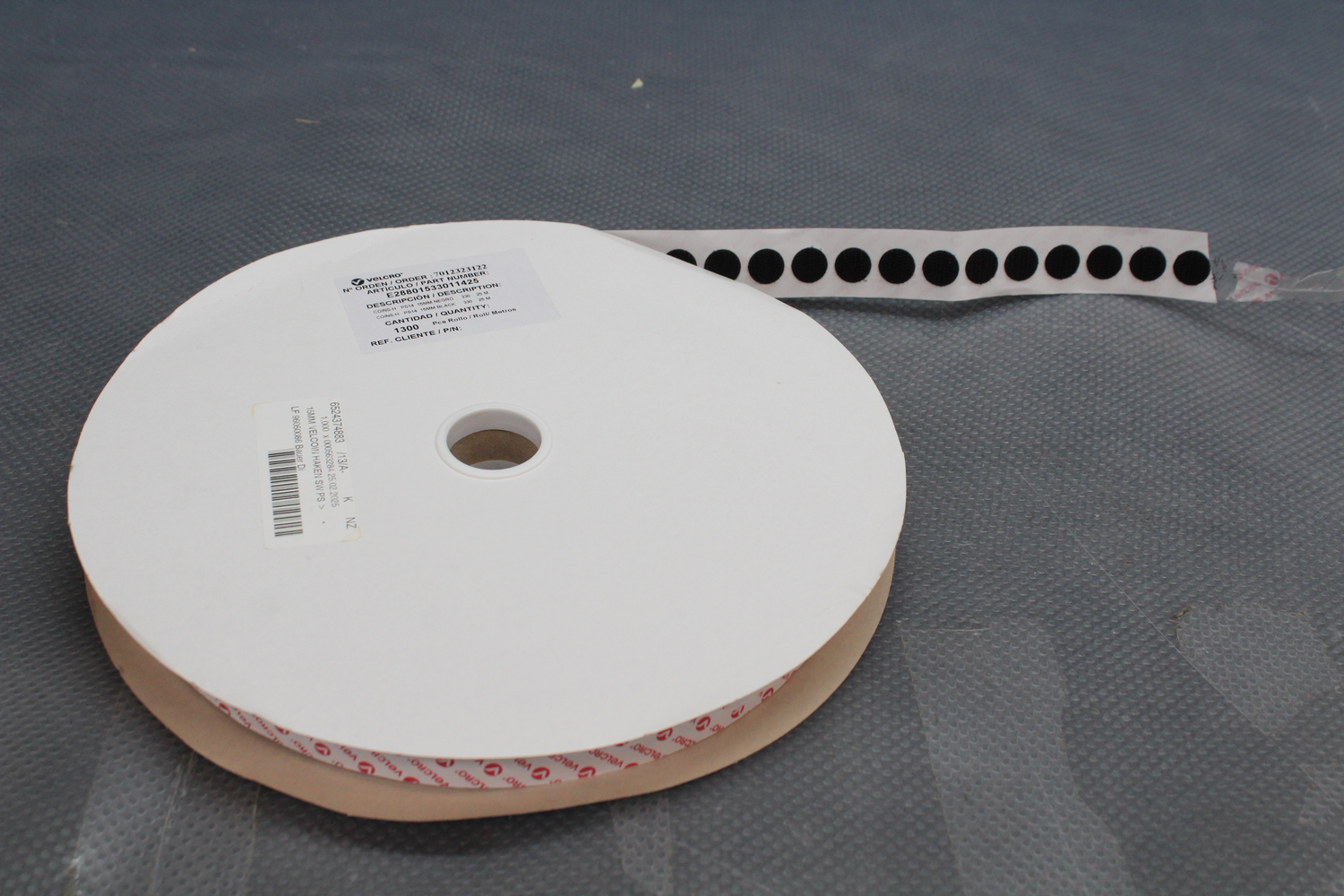 B-Ware Velcro E28801533011425 Klettpunkte Zum Aufkleben Haftteil ø15 Mm Schwarz 1300 St. - 4064161263953