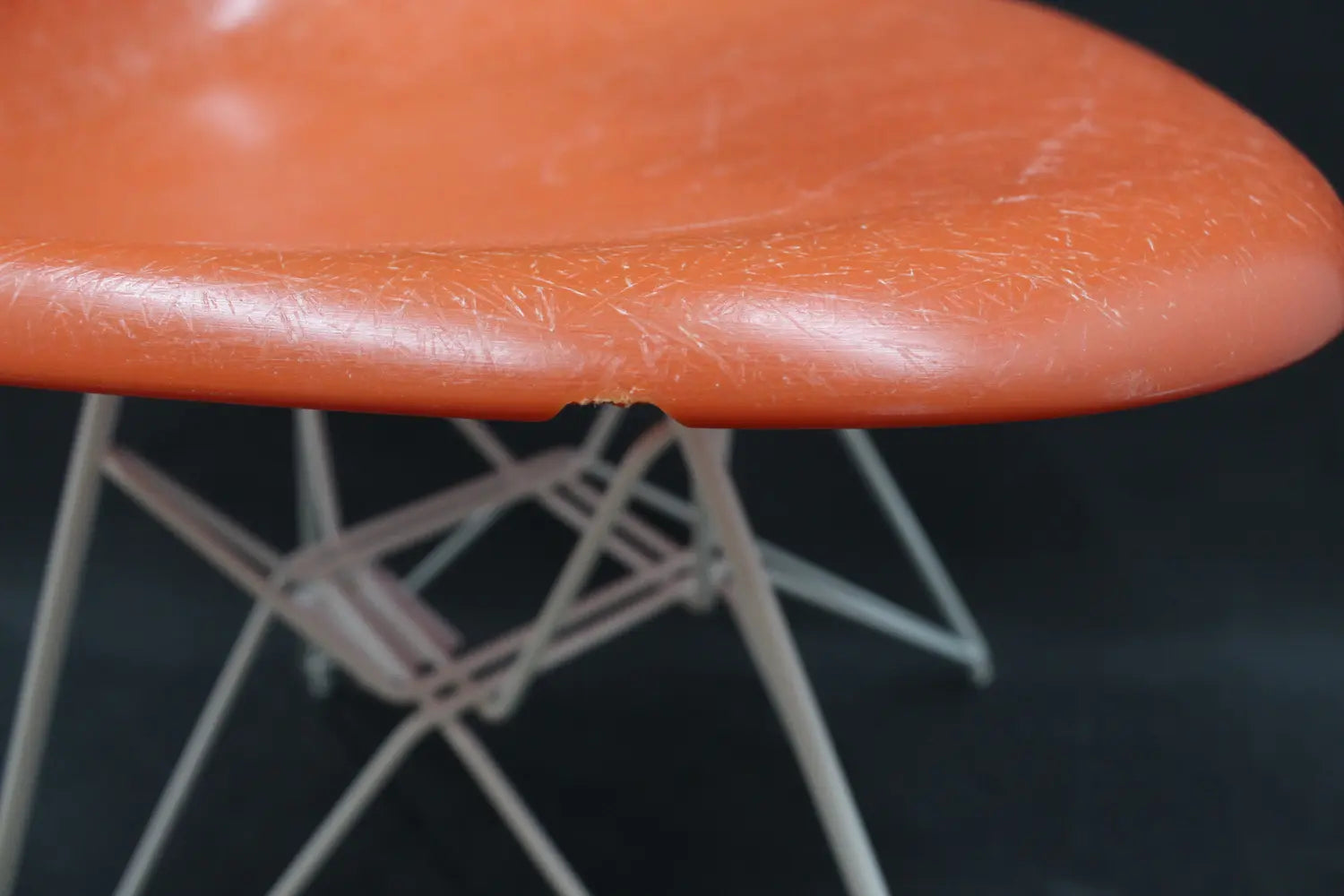 B-Ware Vitra Eames Fiberglass Side Chair Dsr Stuhl Küchenstuhl Esszimmerstuhl Orange   - 4055737063923