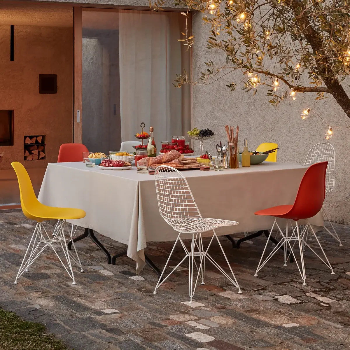 B-Ware Vitra Stuhl Sitzgelegenheit Esszimmerstuhl Kunststoffstuhl Poppy Red Filzgleiter - 4055737189890