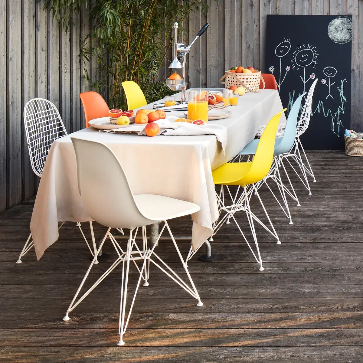 B-Ware Vitra Stuhl Sitzgelegenheit Esszimmerstuhl Kunststoffstuhl Poppy Red Filzgleiter - 4055737189890