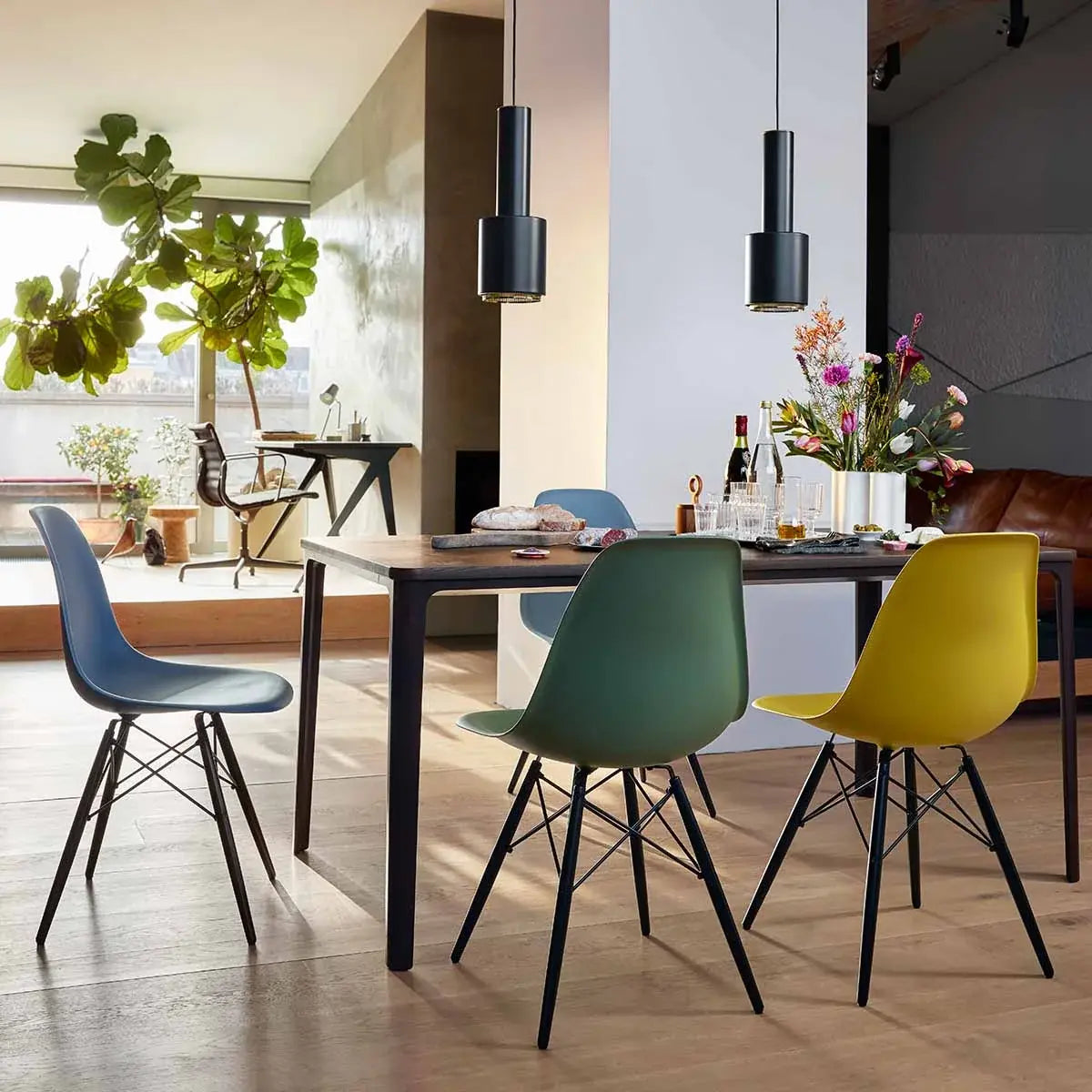 B-Ware Vitra Stuhl Sitzgelegenheit Esszimmerstuhl Kunststoffstuhl Poppy Red Filzgleiter - 4055737189890