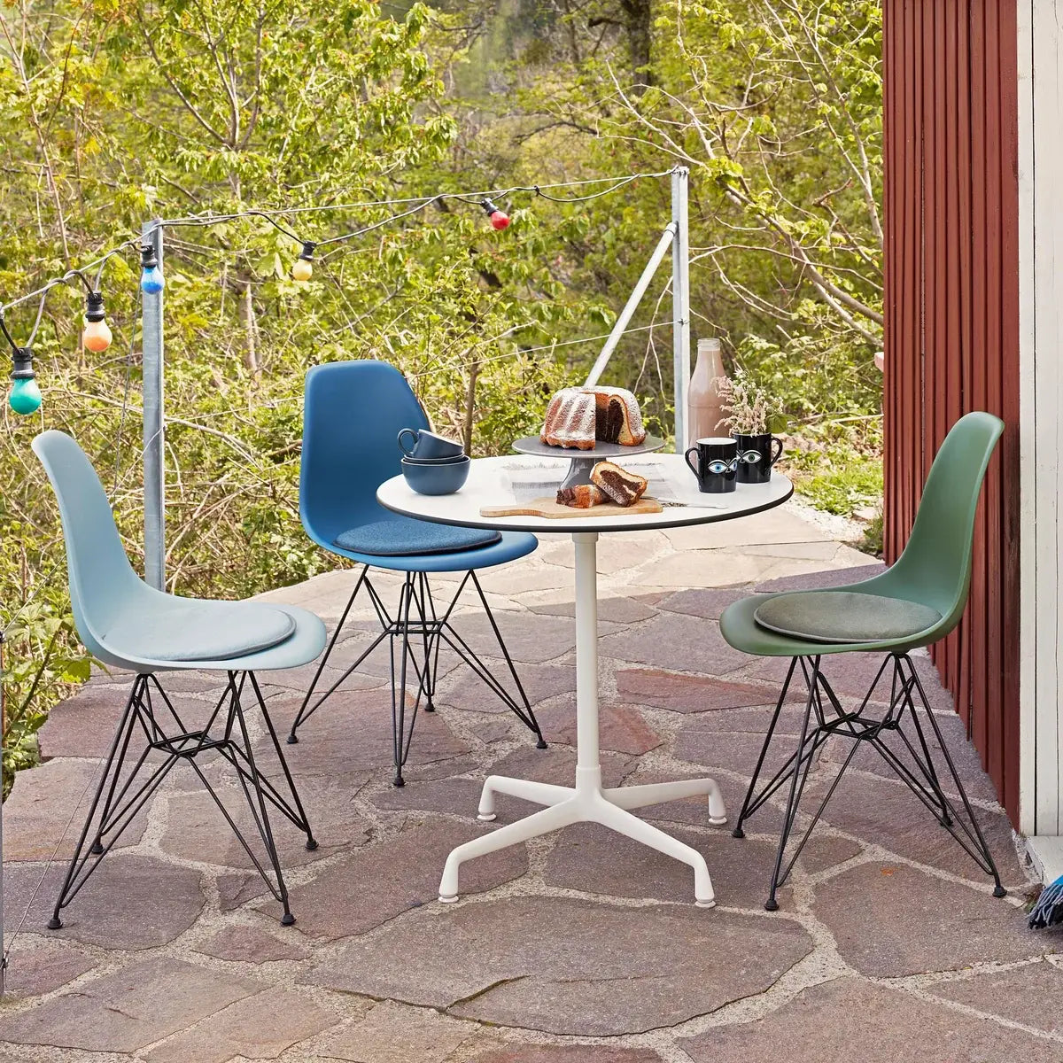 B-Ware Vitra Stuhl Sitzgelegenheit Esszimmerstuhl Kunststoffstuhl Poppy Red Filzgleiter - 4055737189890