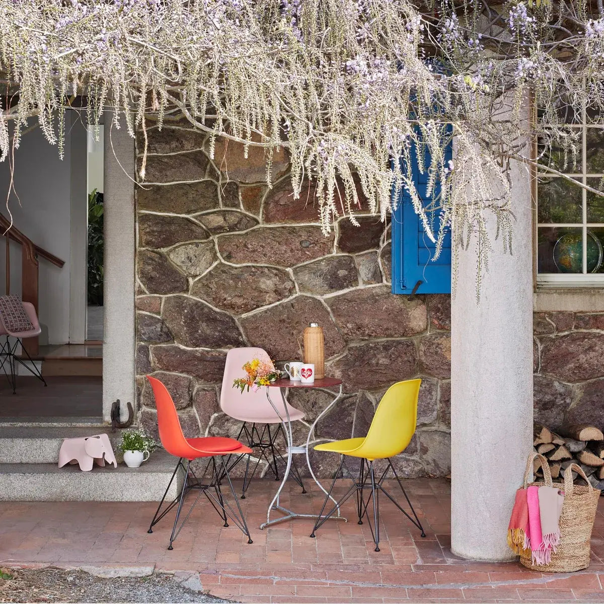 B-Ware Vitra Stuhl Sitzgelegenheit Esszimmerstuhl Kunststoffstuhl Poppy Red Filzgleiter - 4055737189890