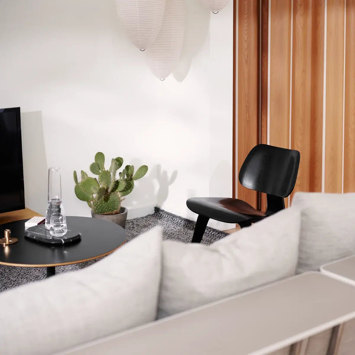 B-Ware Vitra Stuhl Sessel Plywood Group Lcw Esche Natur Furnier Holzstuhl Esszimmer
