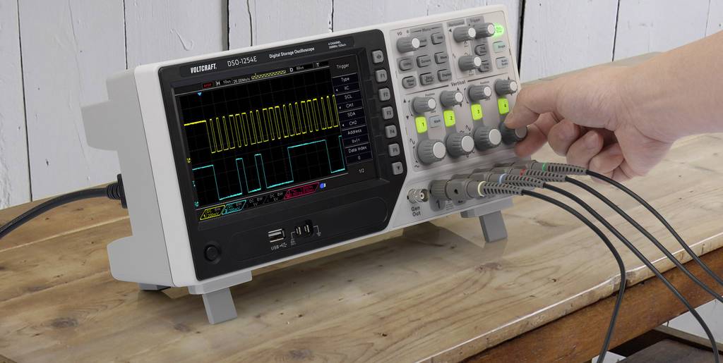Voltcraft DSO-1204F Digital-Oszilloskop 200 MHz 4-Kanal 1 GSa/s 64 kpts 8 Bit - 4016139200040