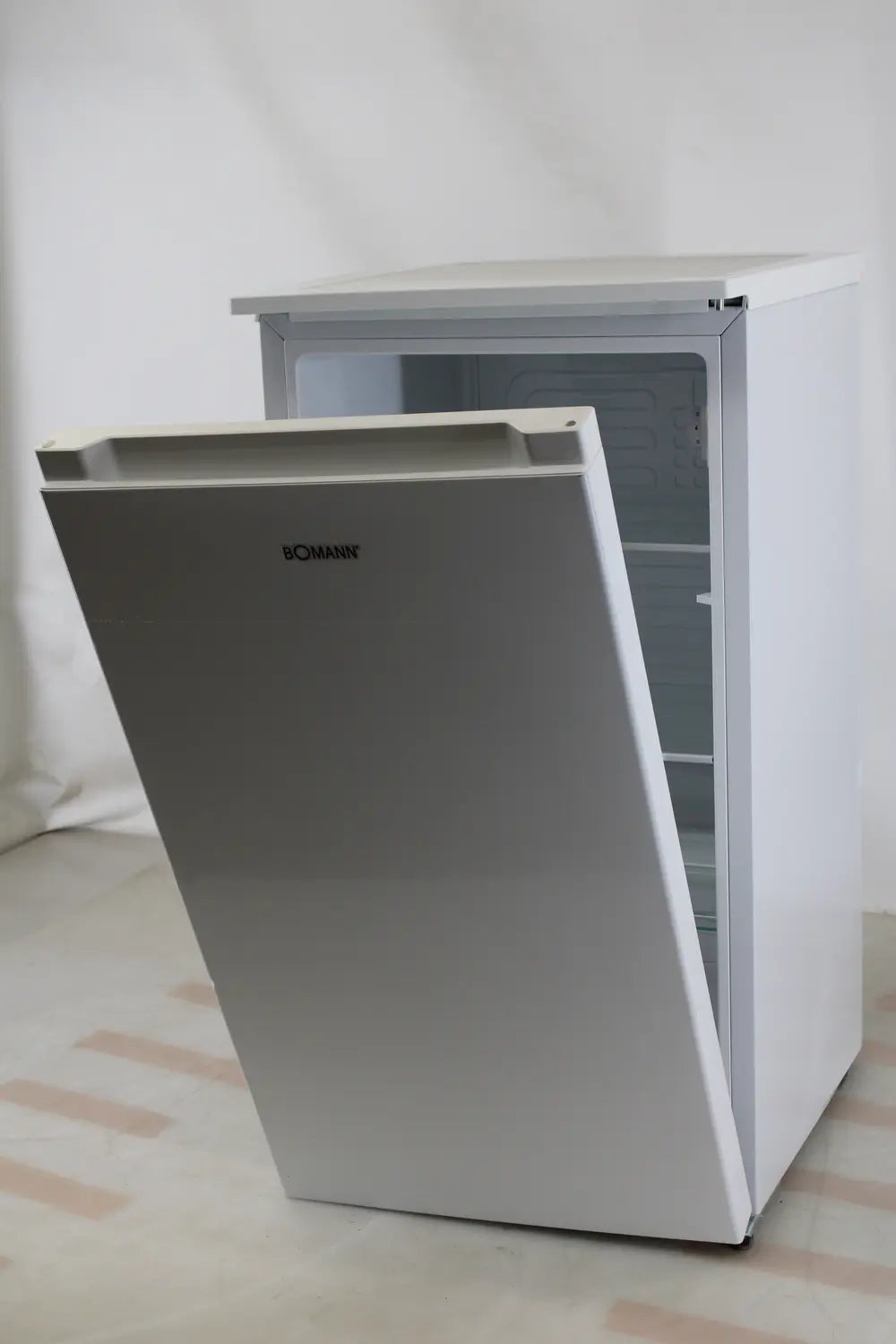 D-Ware Bomann Kühlschrank Kühlgerät Weiß 87 L Standgerät Gemüsefach 45cm Defektware - 4004470772555