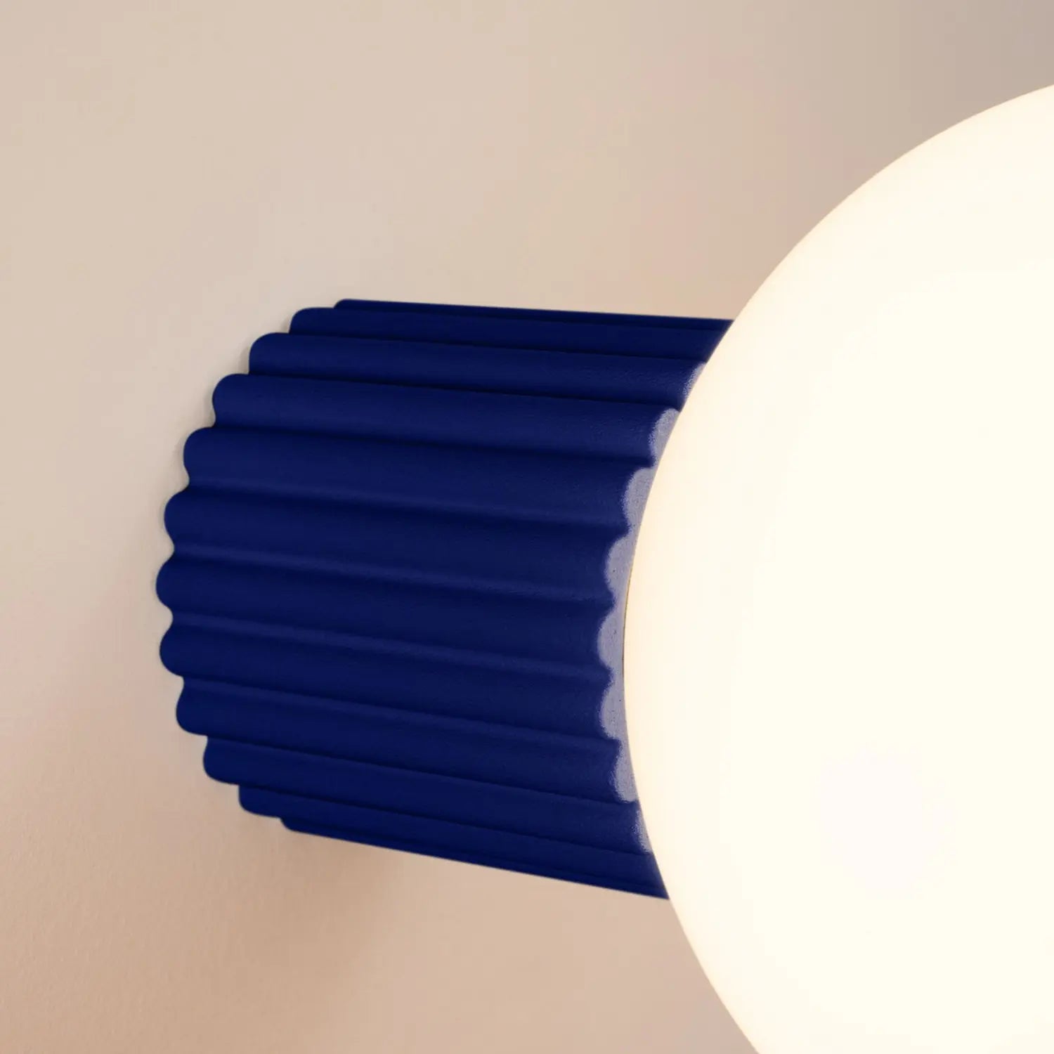 B-Ware Sollux Lighting Wandleuchte Wandlampe Orbi Glas Aluminium Marineblau Weiß - 5907073081200
