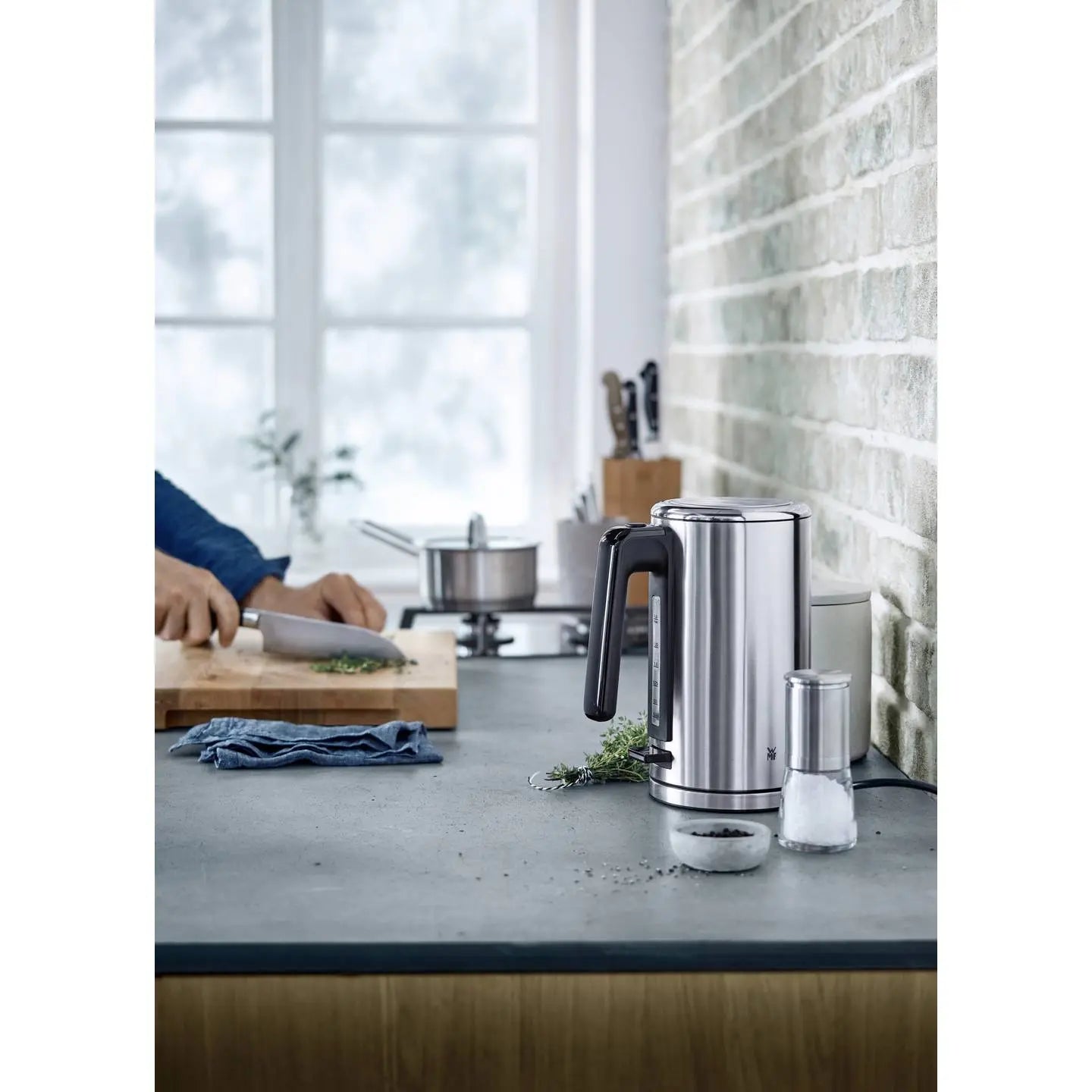 D-Ware Wmf Edelstahl Wasserkocher Lono 1,6 L 2400 W 220  240 V Schwarz Defektware - 4211129063302
