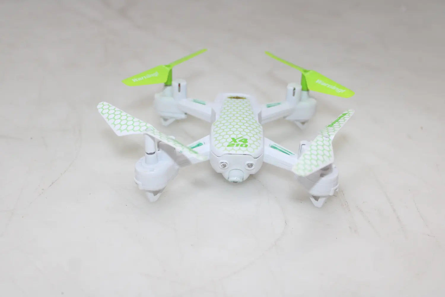 C-Ware Carson X4 Quadcopter 210 2.4 G Rtf Quadrocopter Weiß Multicopter Siehe Text/Foto - 4005299011573