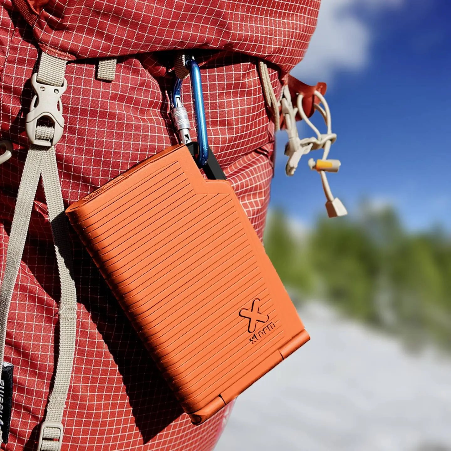 B-Ware Xtorm Xr105 Wasserdichte Solar Powerbank Energiespeicher Akku Solar Ladegerät - 8718182275476