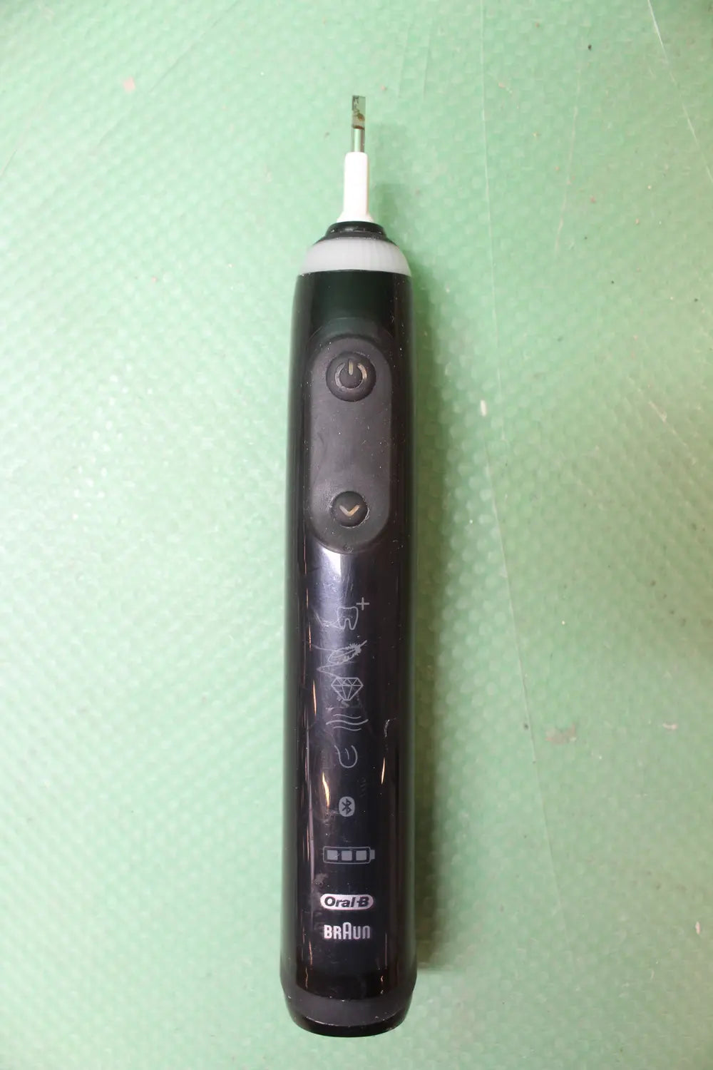 D-Ware Oral B Genius X Midnight 396888 Elektrische Zahnbürste + Ladestation Defektware - 4210201396888