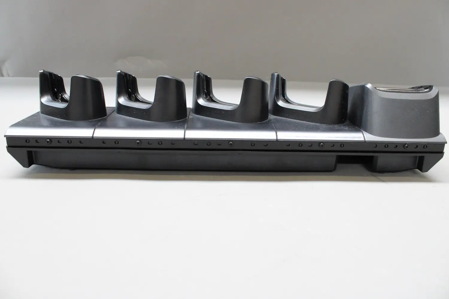 B-Ware Zebra Ladestation Ladegerät Cradle Handheld Batterieladegerät 5 Slot Charge Only - 8596375042919