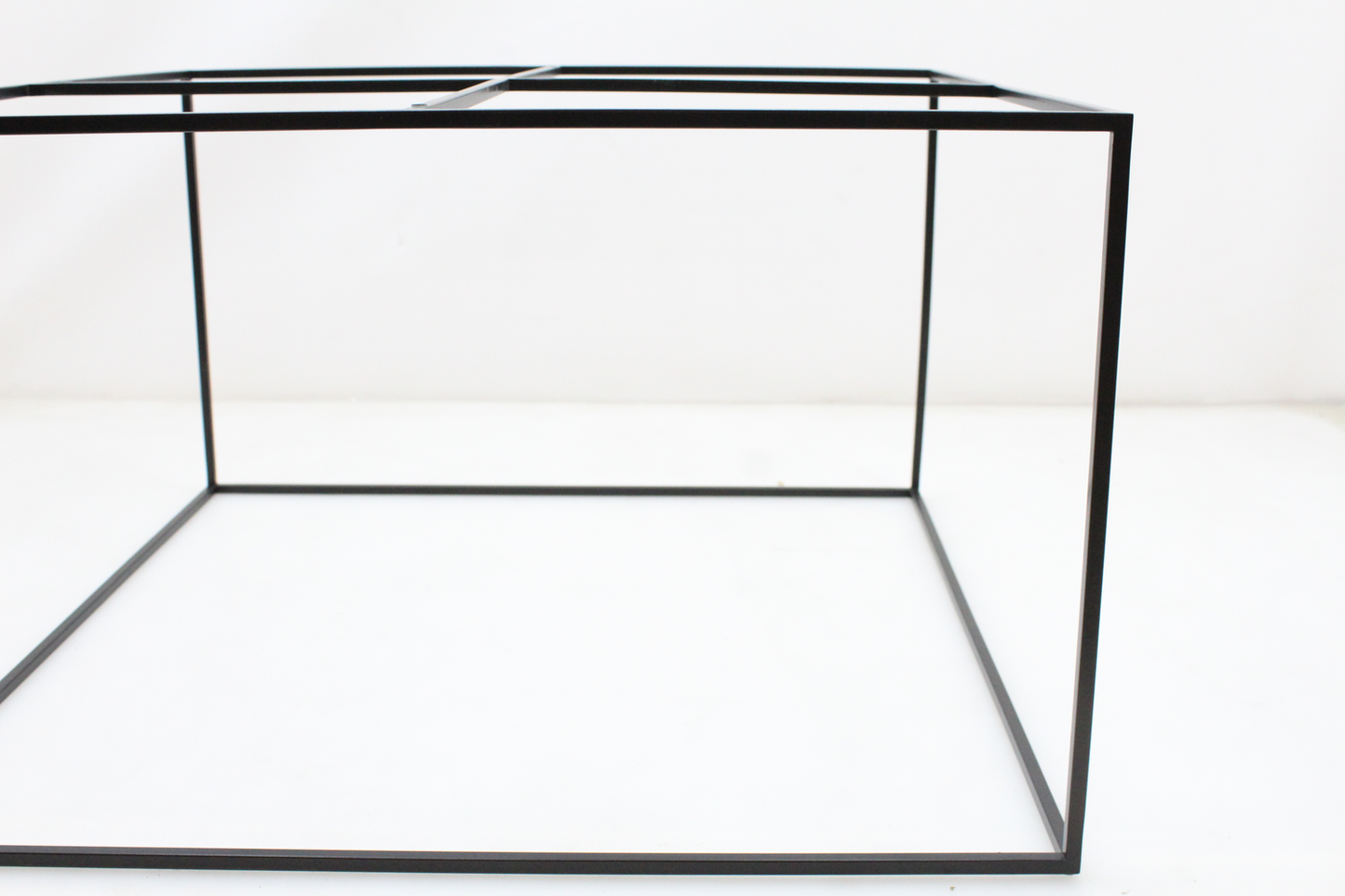 HAY Tray Table Tisch Beistelltisch Couchtisch Sofatisch 60 x 60 cm Stahl schwarz